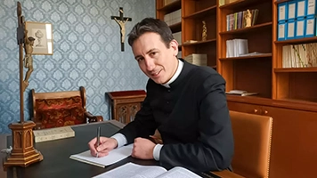 Abbe-Michel-Poinsinet-de-Sivry-FSSPX.webp